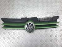 Решетка радиатора Volkswagen Golf 4 2000г. 1J0853655F - Фото 2