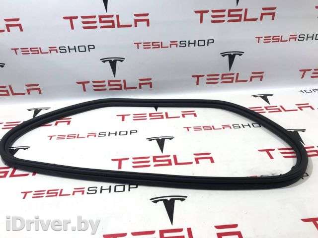 Уплотнитель Tesla model S 2021г. 1564254-00-C,1603749-98-A - Фото 1