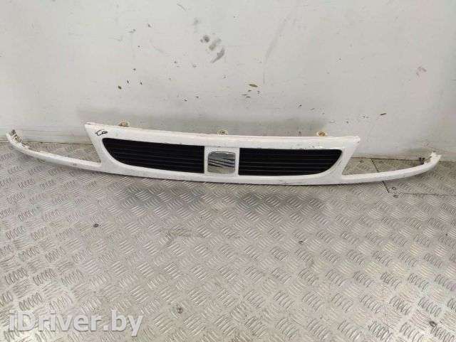 Решетка радиатора Volkswagen Caddy 2 2000г.  - Фото 1