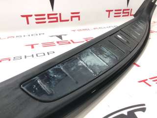 Пластик Tesla model X 2022г. 1035993-00-D,1035994-00-C,1050381-00-E,1673678-00-A - Фото 6