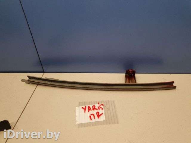 Направляющая стекла передней правой двери Toyota Yaris 2 2011г. 6740352240 - Фото 1