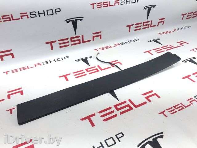 Молдинг двери задней левой Tesla model X 2017г. 1035203-00-E,1063444-00-B,1069271-00-B - Фото 1
