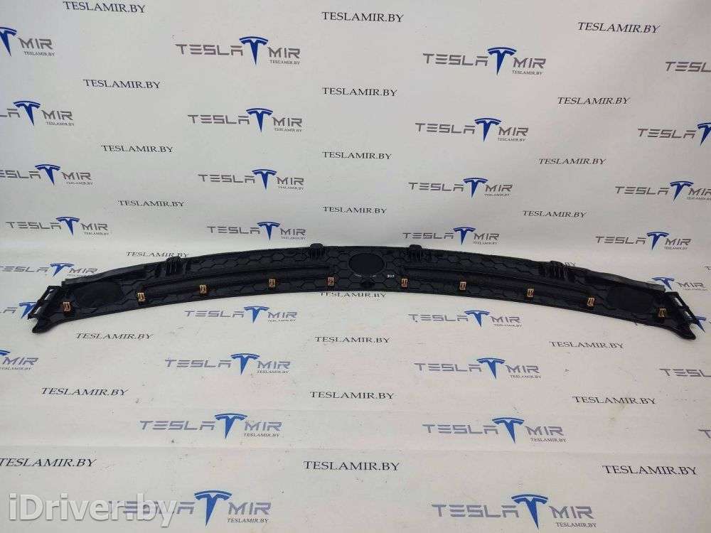 Декоративная накладка торпедо Tesla model S 2018г. 6007510-00,6007510-98  - Фото 2