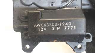 Моторчик заслонки печки Lexus GS 4 2013г. 0638001940 - Фото 2