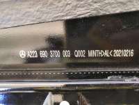 Молдинг (накладка) двери задней правой Mercedes S W223 2021г. A2236903700 - Фото 3