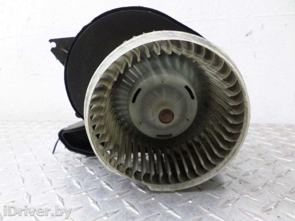 Вентилятор отопителя (моторчик печки) Chrysler 300С 1 2005г.   - Фото 4