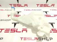 Бачок омывателя Tesla model S 2015г. 1005400-00-D,1490062-00-A - Фото 2