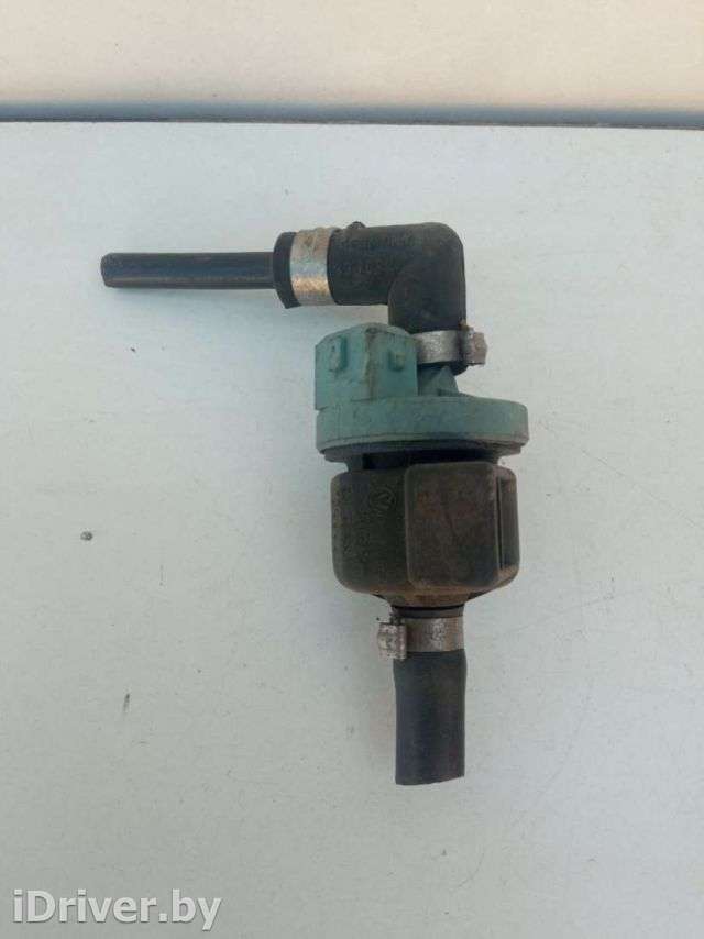 Клапан вентиляции топливного бака Volkswagen Golf 3 1996г. 051133459A - Фото 1