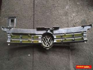 Решетка радиатора Volkswagen Golf 4 2000г. 1J0853655G - Фото 2