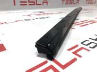 Молдинг двери передней правой Tesla model X 2022г. 1098684-01-D - Фото 2