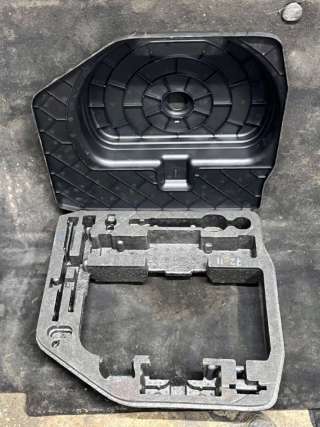8T0012109A,8T0012116B Ящик для инструментов (набор инструментов) к Audi A4 B8 Арт 02594
