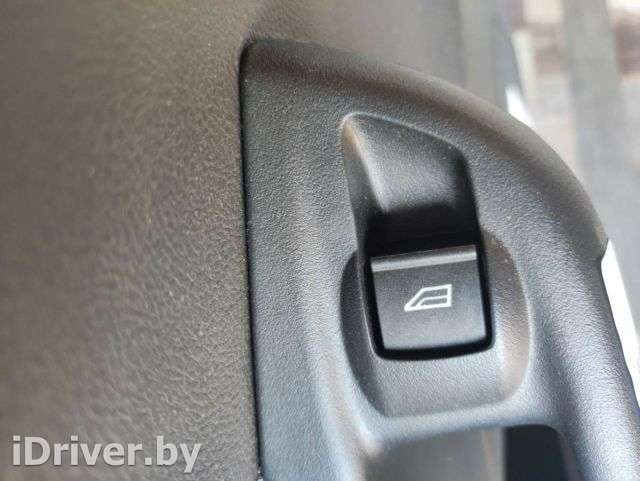 Кнопка стеклоподъемника заднего левого Ford Focus 3 2013г.  - Фото 1