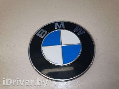 Эмблема крышки багажника BMW 5 G30/G31 2016г. 51147463715 - Фото 1