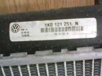 Радиатор (основной) Volkswagen Touran 1 2004г.  - Фото 4