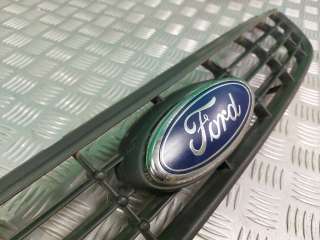 решетка радиатора Ford Focus 2 restailing 2008г. 1676410, 8m518200af - Фото 4