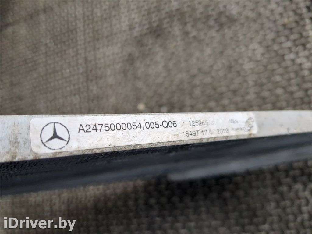 Радиатор кондиционера Mercedes A W177 2019г. A2475000054  - Фото 3