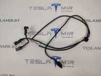 1004815-08 Разъем AUX / USB к Tesla model S Арт 12033