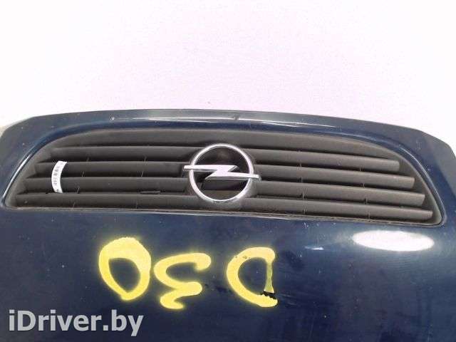 решетка радиатора Opel Zafira A 2000г.  - Фото 1