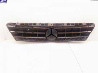 Решетка радиатора Mercedes A W168 2001г. 1688800083 - Фото 2