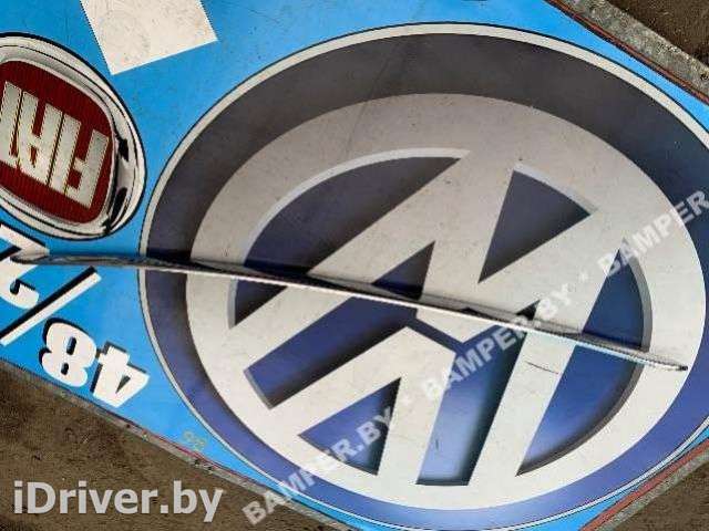 Накладка двери (крышки) багажника Volkswagen Passat B6 2008г.  - Фото 1