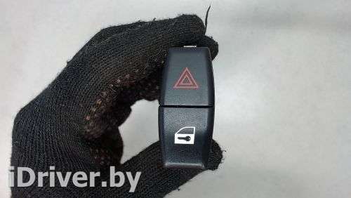 Кнопка аварийной сигнализации BMW 5 E60/E61 2004г.  - Фото 1