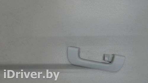 Ручка внутренняя потолочная Audi Q3 1 2011г.  - Фото 1