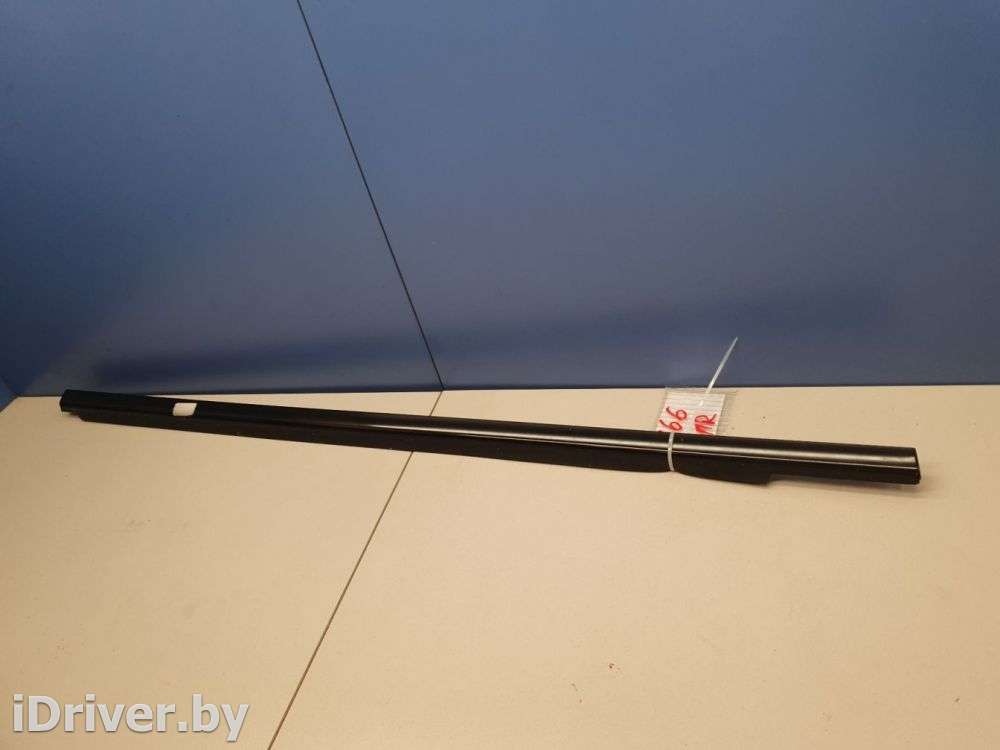 Молдинг стекла передней правой двери Mercedes GL X166 2012г. A1667253000  - Фото 1