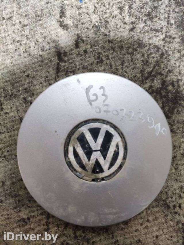 Колпачок литого диска Volkswagen Golf 3 1995г.  - Фото 1
