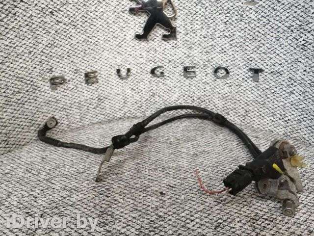 Клемма аккумулятора минус Peugeot 308 2 2014г.  - Фото 1