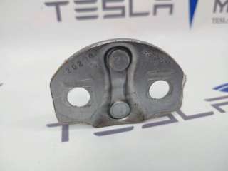 петля двери Tesla model Y 2021г. 1525919-00 - Фото 2