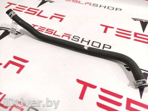 Патрубок (трубопровод, шланг) Tesla model S 2018г. 1065388-00-C - Фото 1