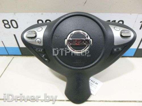 Подушка безопасности в рулевое колесо Nissan Juke 2012г. 985101KA8B - Фото 1