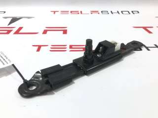 1036735-00-C Механизм (прочие) к Tesla model X Арт 9931430