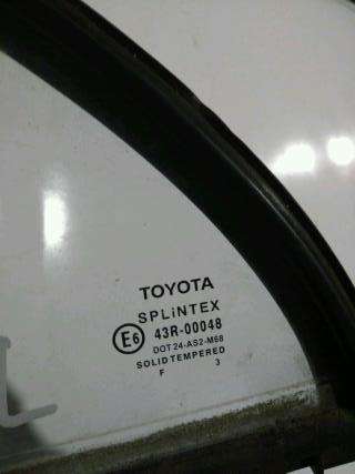 форточка двери Toyota Avensis 2 2006г. 68124-05050 - Фото 2