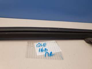 Накладка стекла передней правой двери Mercedes ML/GLE w166 2011г.  - Фото 2
