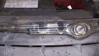 Решетка радиатора Chrysler Grand Voyager 4 2005г.  - Фото 2
