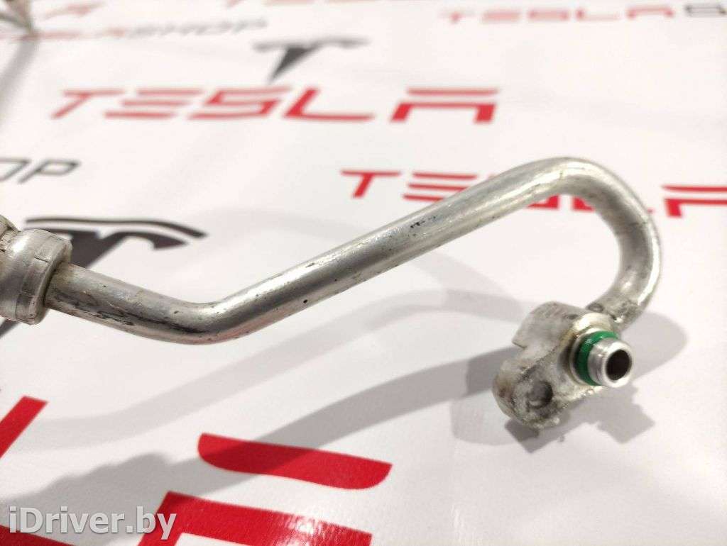 Трубка охлаждающей жидкости металлическая левая Tesla model S 2015г. 6007386-00-B  - Фото 3