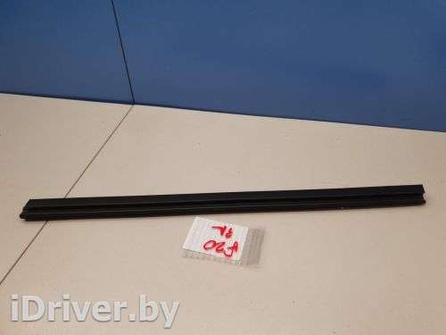 Накладка стекла задней правой двери BMW 1 F20/F21 2012г. 51347240844 - Фото 1