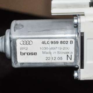 Моторчик стеклоподъемника задний правый Audi Q7 4L 2006г. 4L0959802B, 1036-989719-200 , art196013 - Фото 4