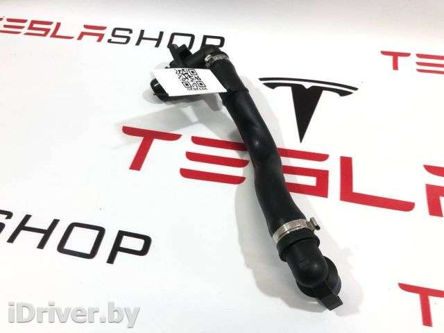 Патрубок (трубопровод, шланг) Tesla model S 2021г. 1135558-16-A,1518920-00-A,1619956-00-A,1619955-00-A - Фото 1