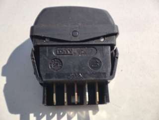 Кнопка стеклоподъемника переднего правого Citroen Xsara Picasso 2001г.  - Фото 4