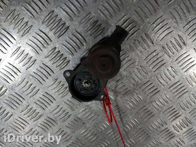 Моторчик ручника (стояночного тормоза) Audi A8 D4 (S8) 2014г. 4H0998281 - Фото 1