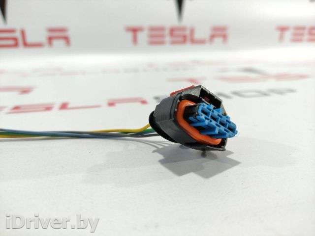 Разъем (фишка) проводки Tesla model 3 2019г. 1044671-00-D,1928A00517 - Фото 1