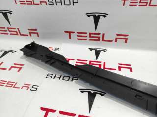 Накладка на порог Tesla model Y 2020г. 1497745-00-C,1497650-00-B - Фото 6