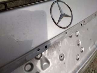 Крышка багажника (дверь 3-5) Mercedes E W211 2008г.  - Фото 2