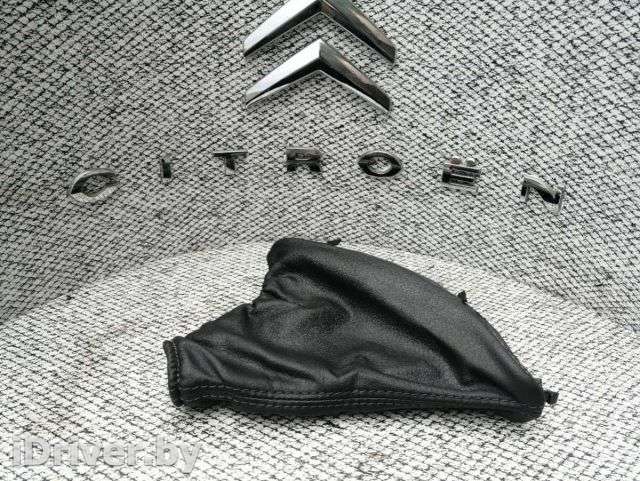 Чехол рычага ручного тормоза (ручника) Citroen C5 1 2003г.  - Фото 1