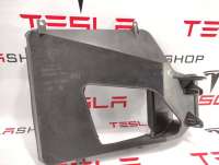 1058024-00-C,1058072-00-C Дефлектор радиатора правый к Tesla model S Арт 9902950