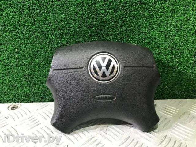 Подушка безопасности водителя Volkswagen Sharan 1 1997г. 16990690502755 - Фото 1