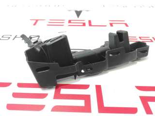 Кронштейн салона Tesla model X 2017г. 1056085-00-C,1053724-00-C - Фото 2