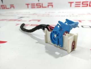 2135153-02-C Разъем (фишка) проводки к Tesla model S Арт 9892457
